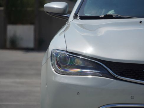 Used 2015 Chrysler 200 C w/ Navigation & Sound Group I image 16