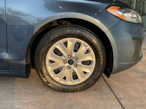 Used 2019 Ford Fusion S image 28