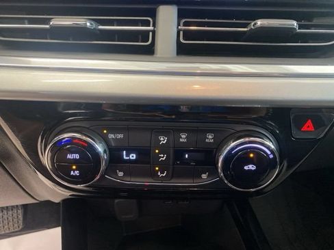 Certified 2024 Chevrolet Trax LT w/ Driver Confidence Package FWD image 23