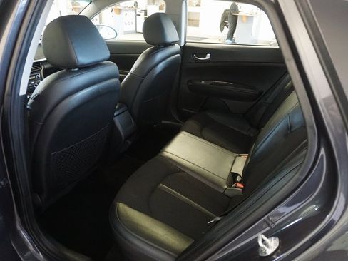 Used 2019 Kia Optima S image 21