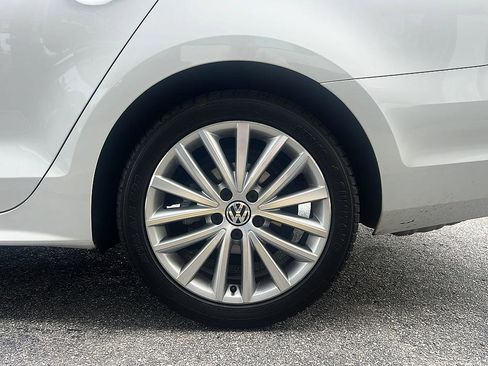 Used 2016 Volkswagen Jetta SEL FWD image 22