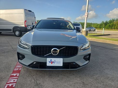 Used 2024 Volvo S60 B5 Plus w/ Climate Package AWD/4WD image 3