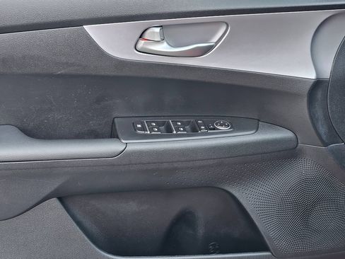 Used 2024 Kia Forte LXS FWD image 18