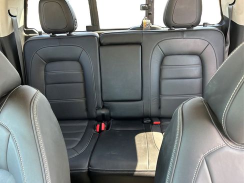 Used 2021 GMC Canyon Denali image 15