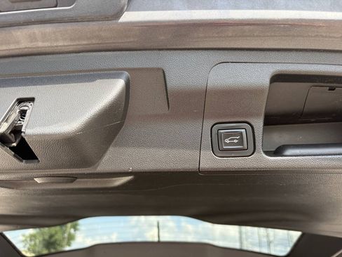 Used 2017 GMC Acadia SLT AWD/4WD image 17