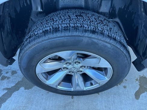 Used 2021 RAM 1500 Limited w/ Body Color Bumper Group image 19