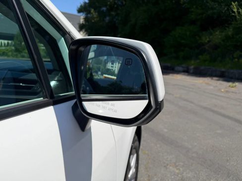 Used 2022 Toyota Sienna LE AWD/4WD image 18