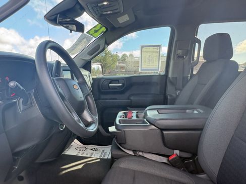 Used 2023 Chevrolet Silverado 1500 Custom image 16