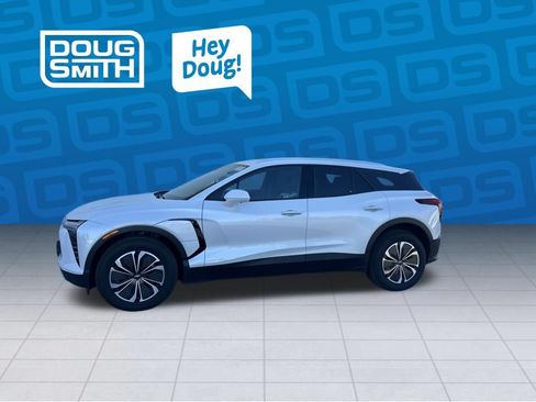 Used 2024 Chevrolet Blazer EV LT AWD/4WD image 2