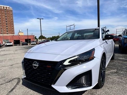 New 2025 Nissan Altima 2.5 SR image 1