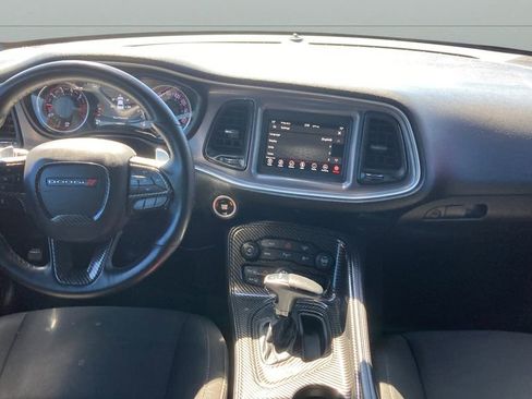 Used 2019 Dodge Challenger R/T RWD image 11
