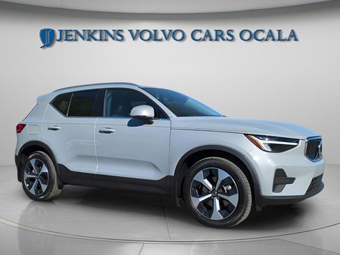 New 2025 Volvo XC40 B5 Core w/ Protection Package Premier image 2