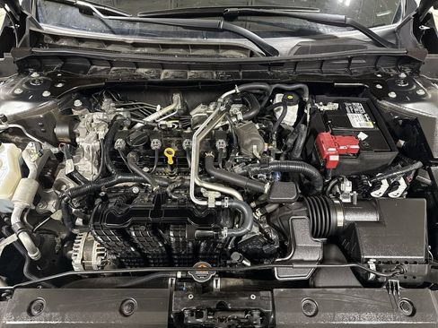 Used 2024 Nissan Altima 2.5 SV FWD image 24