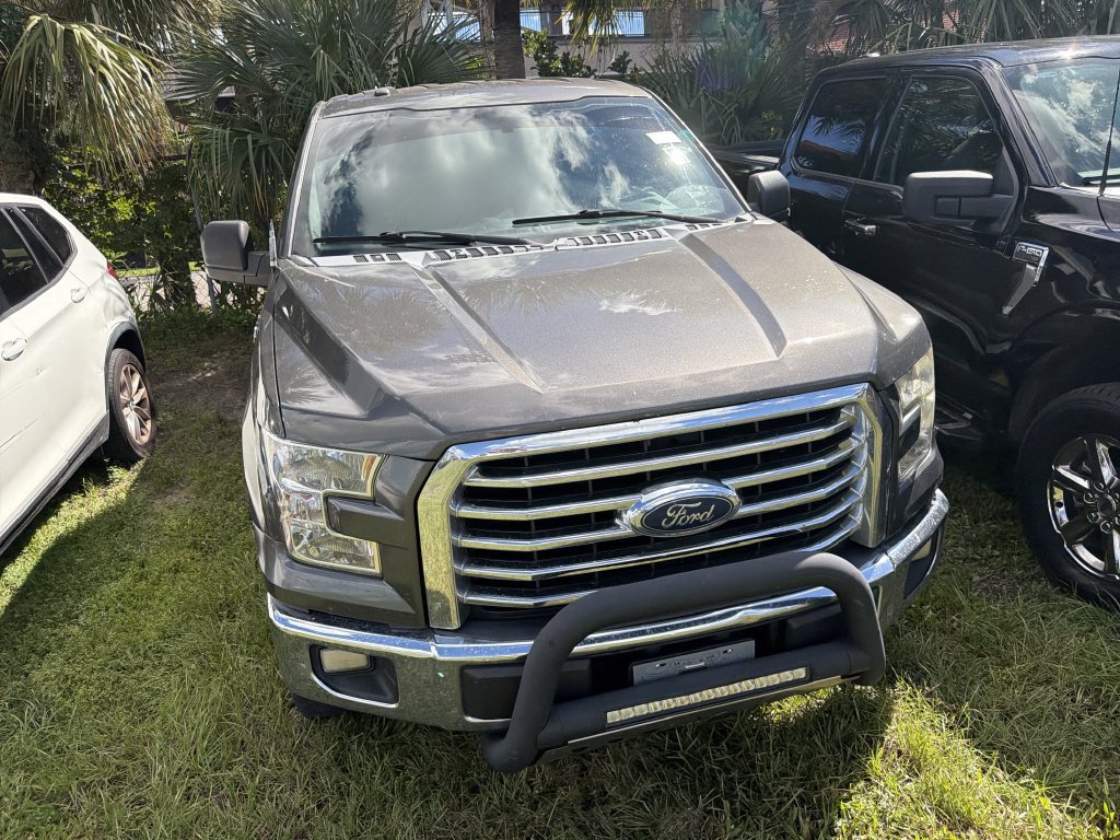 Used 2016 Ford F150 XLT w/ Equipment Group 302A Luxury RWD image 4