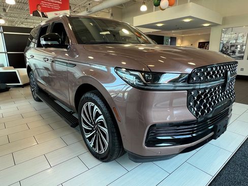 New 2025 Lincoln Navigator Black Label image 1