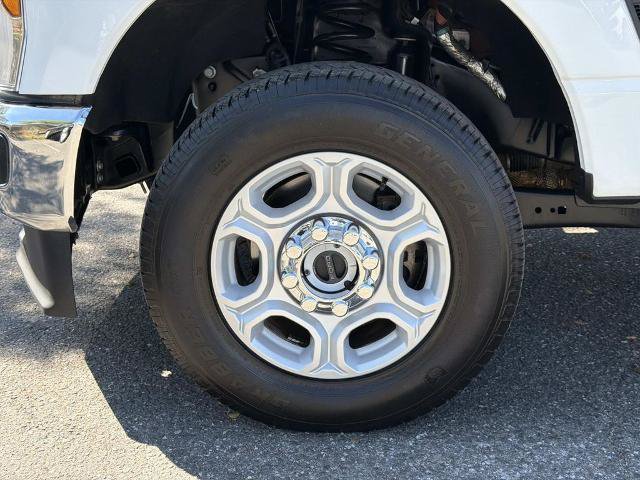 Certified 2025 Ford F250 XLT AWD/4WD image 10