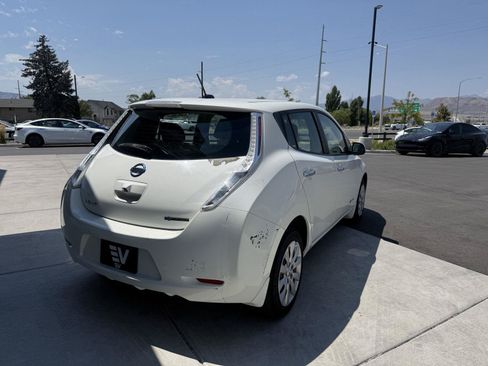 Used 2015 Nissan Leaf S w/ Charge Package FWD image 8