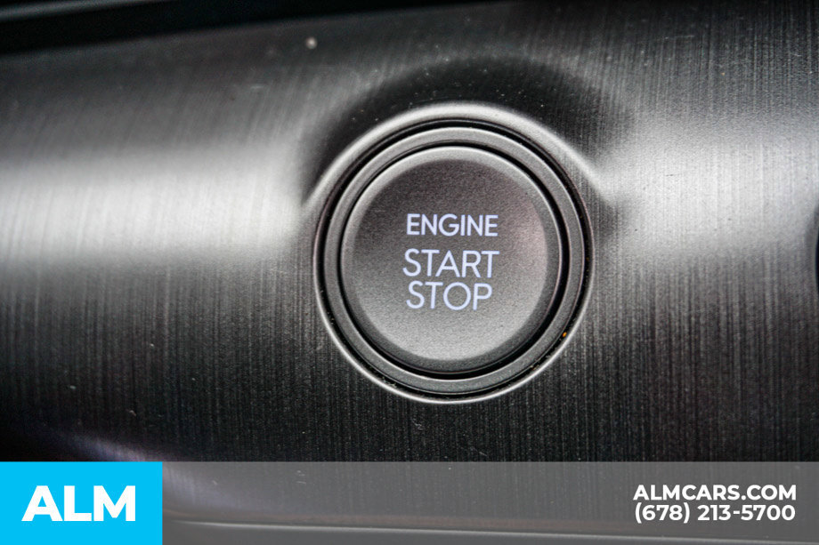 Used 2025 Hyundai Kona SEL FWD image 44