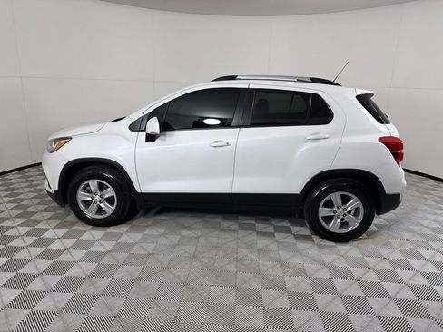 Used 2021 Chevrolet Trax LT FWD image 7