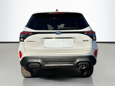 New 2025 Subaru Forester Touring image 4