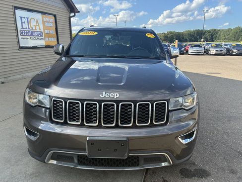 Used 2018 Jeep Grand Cherokee Limited AWD/4WD image 2