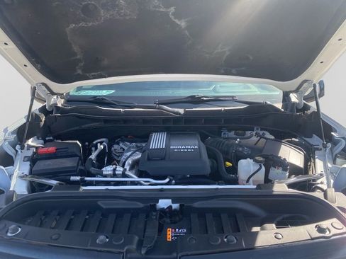 Used 2024 Chevrolet Silverado 1500 ZR2 w/ Technology Package image 9