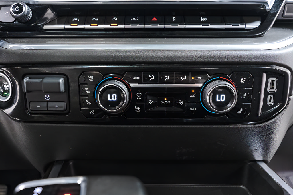 Used 2024 Chevrolet Silverado 1500 High Country AWD/4WD image 14