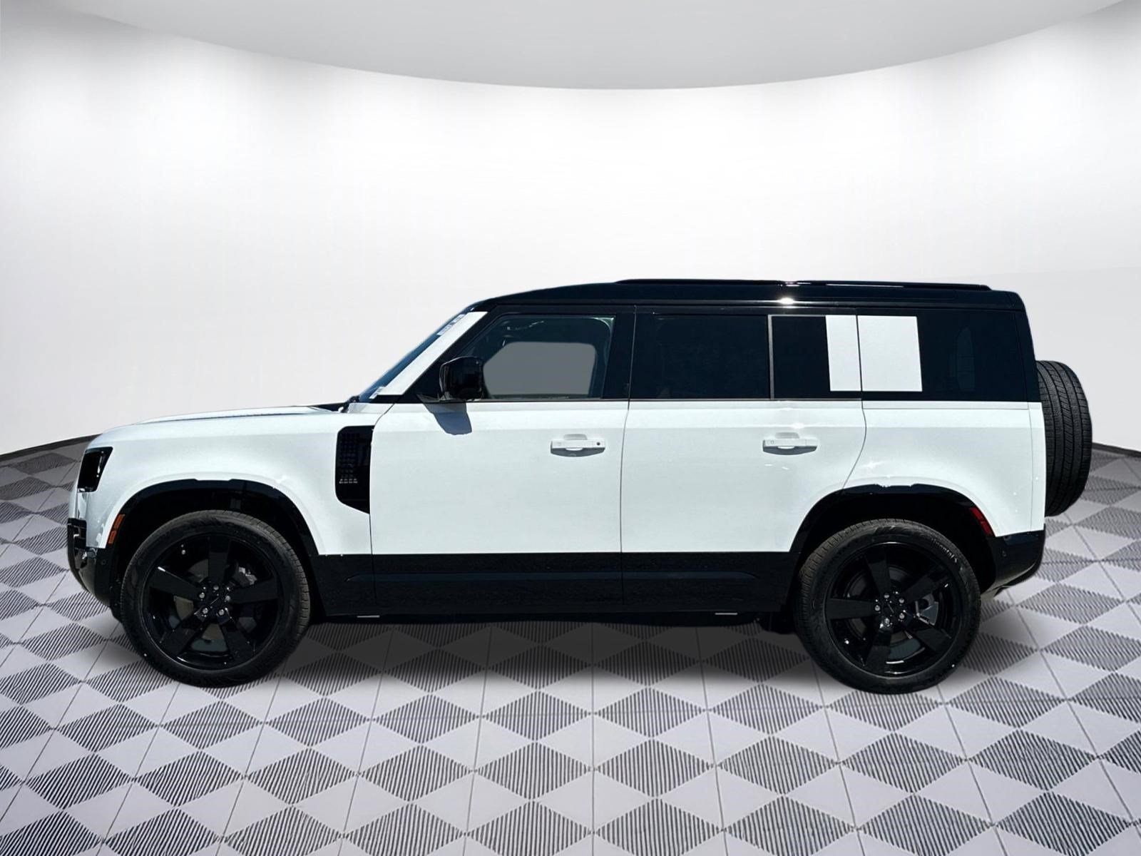 New 2026 Land Rover Defender 110 X-Dynamic SE AWD/4WD image 2