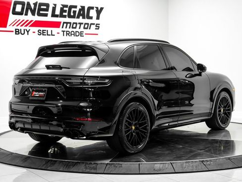 Used 2021 Porsche Cayenne GTS w/ Premium Package Plus AWD/4WD image 6