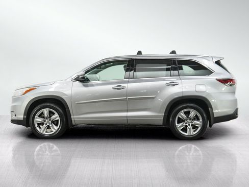 Used 2015 Toyota Highlander Limited AWD/4WD image 2