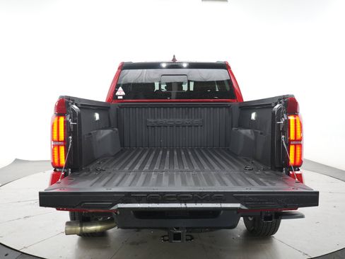 Used 2025 Toyota Tacoma SR5 w/ SR5 Upgrade Package AWD/4WD image 13