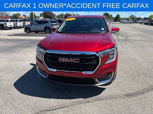 Used 2024 GMC Terrain SLE FWD image 4