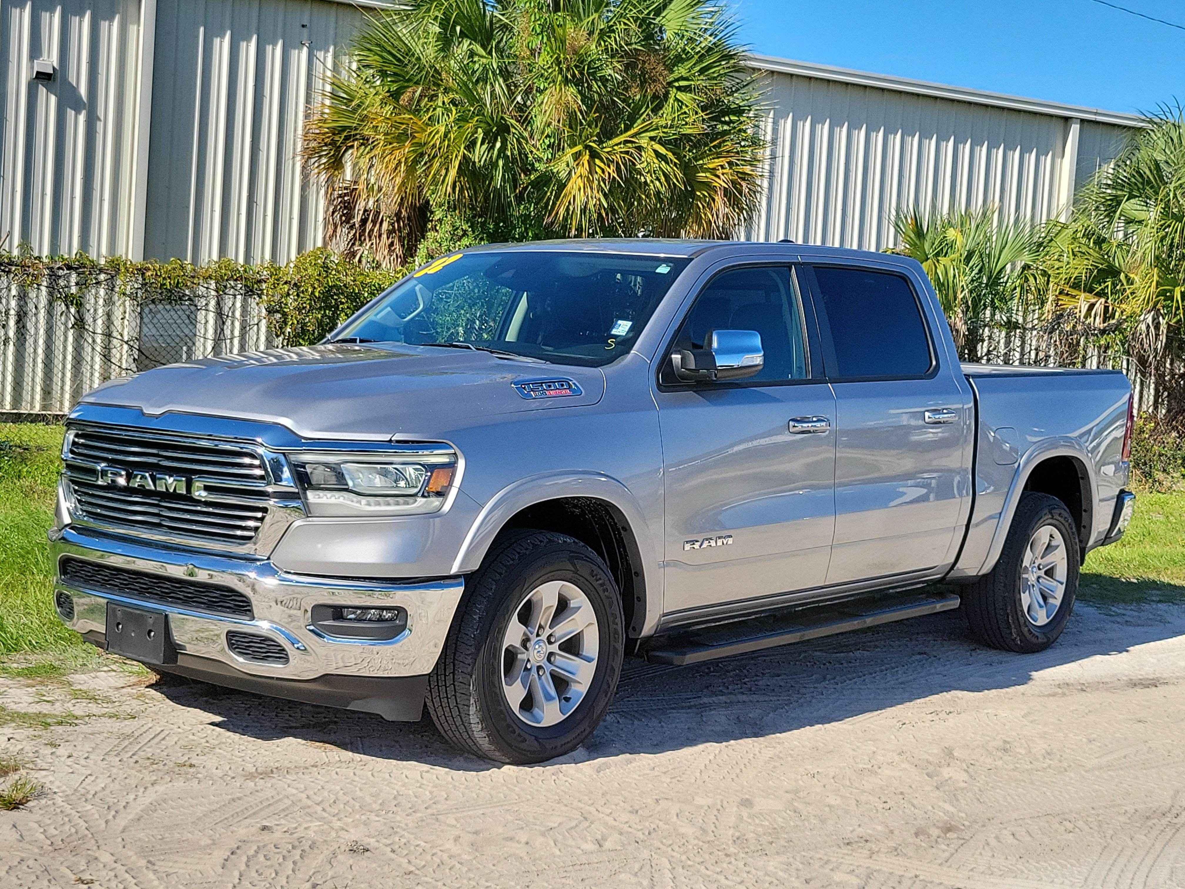Used 2022 RAM 1500 Laramie w/ Trailer Tow Group AWD/4WD image 2