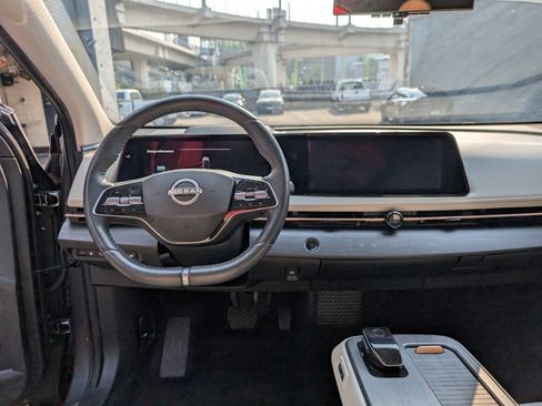 Used 2024 Nissan Ariya FWD image 11