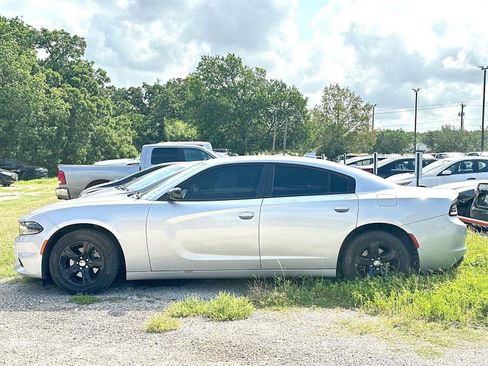 Used 2023 Dodge Charger SXT RWD image 13