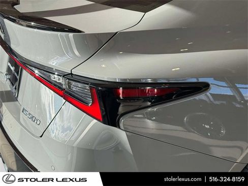 Used 2025 Lexus IS 500 image 4