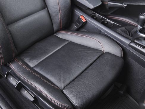 Used 2011 BMW 1 Series M RWD image 60