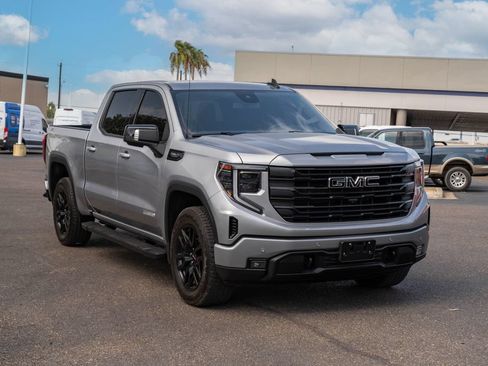 Used 2025 GMC Sierra 1500 Elevation w/ Elevation Premium Package AWD/4WD image 1