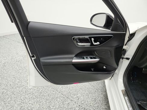 Used 2022 Mercedes-Benz C 300 Sedan image 15