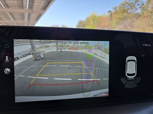 Certified 2025 Kia Telluride LX image 13