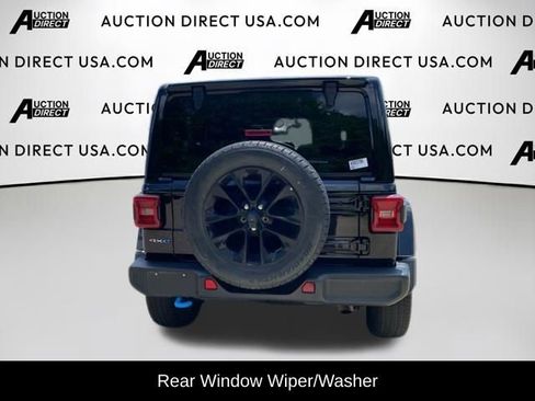 Used 2024 Jeep Wrangler Unlimited Sahara AWD/4WD image 9