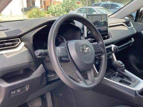 Used 2024 Toyota RAV4 LE FWD image 9