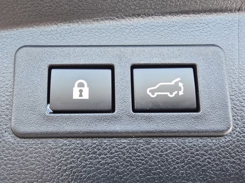 Certified 2023 Subaru Outback Limited image 18