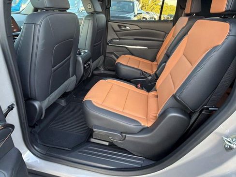 New 2027 Chevrolet Traverse Z71 w/ Driver Confidence Package AWD/4WD image 19