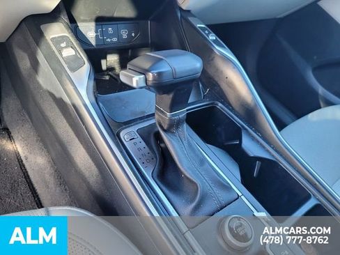 Used 2025 Kia Sorento S w/ Panoramic Sunroof Package FWD image 12
