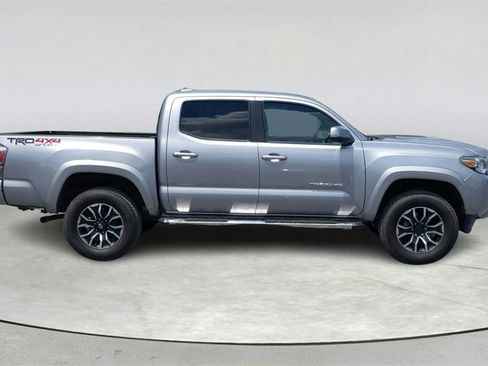 Used 2020 Toyota Tacoma TRD Sport image 2