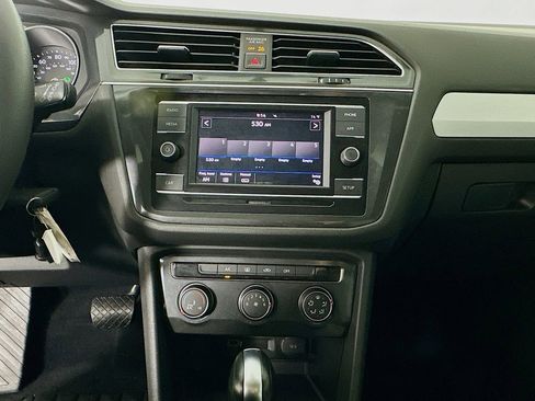 Used 2018 Volkswagen Tiguan S FWD image 15