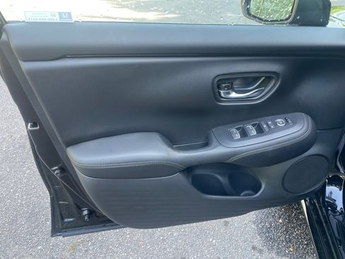 New 2026 Honda HR-V EX-L image 32