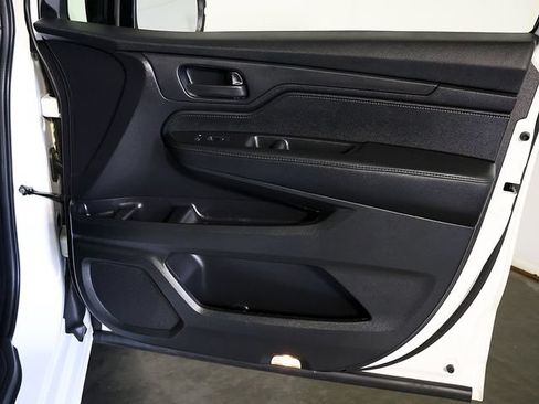 Used 2025 Honda Odyssey Sport-L image 31