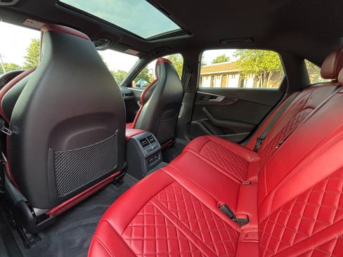 Used 2019 Audi S4 Premium Plus w/ Premium Plus Package AWD/4WD image 17